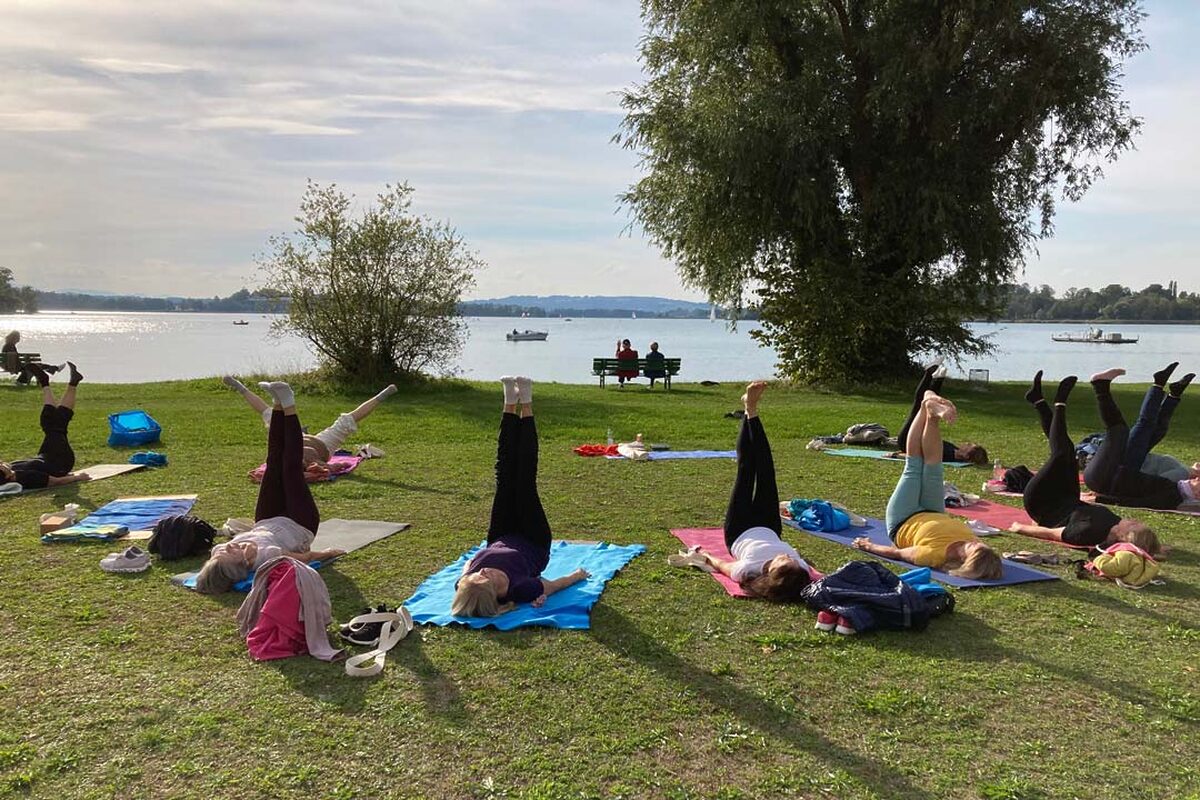 Hatha-Yoga-Kurs-Augen-Yoga-Fraueninsel-2023